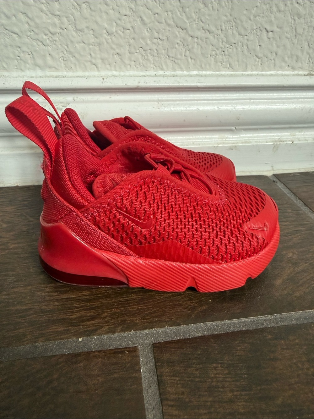 Nike Air Max 270 red trainers